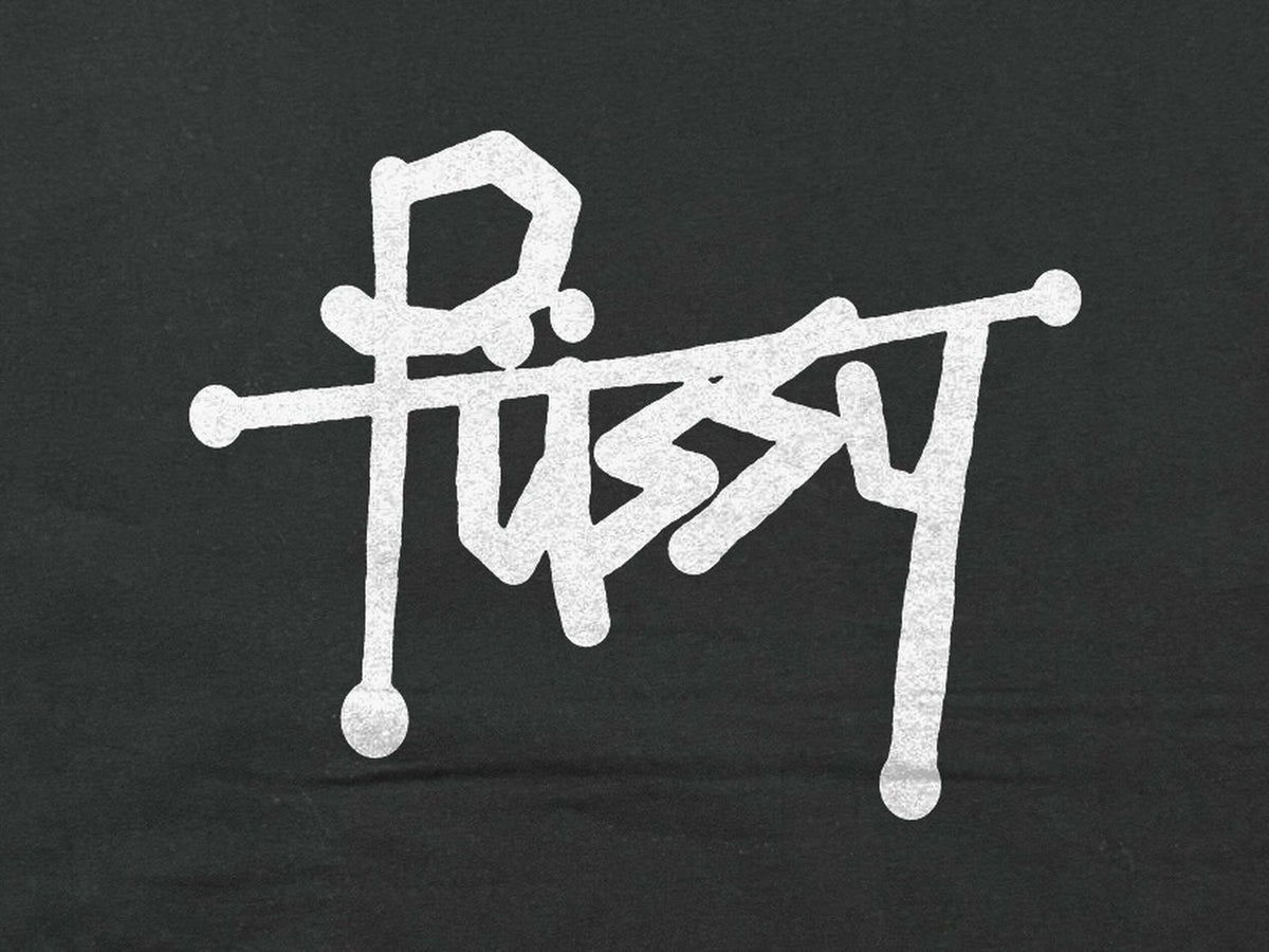 Pussy ブラック バックロゴ