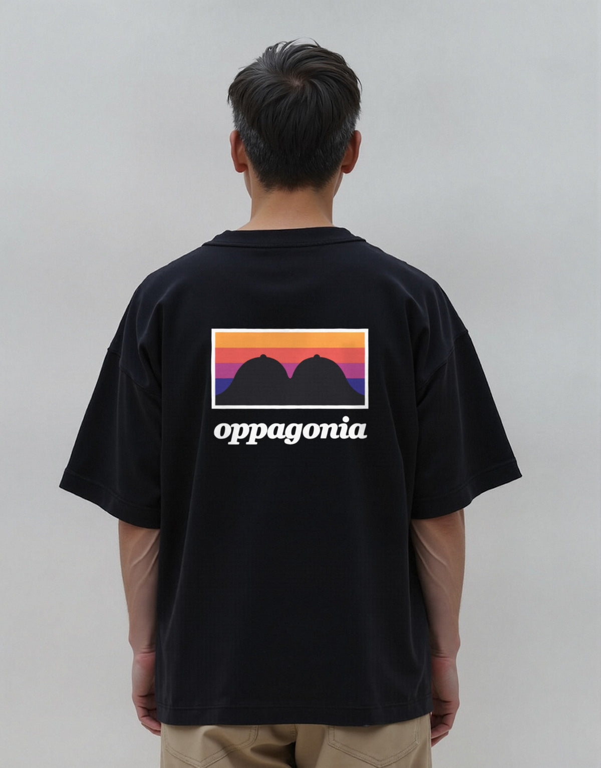 Oppagonia ブラック 着用 バック