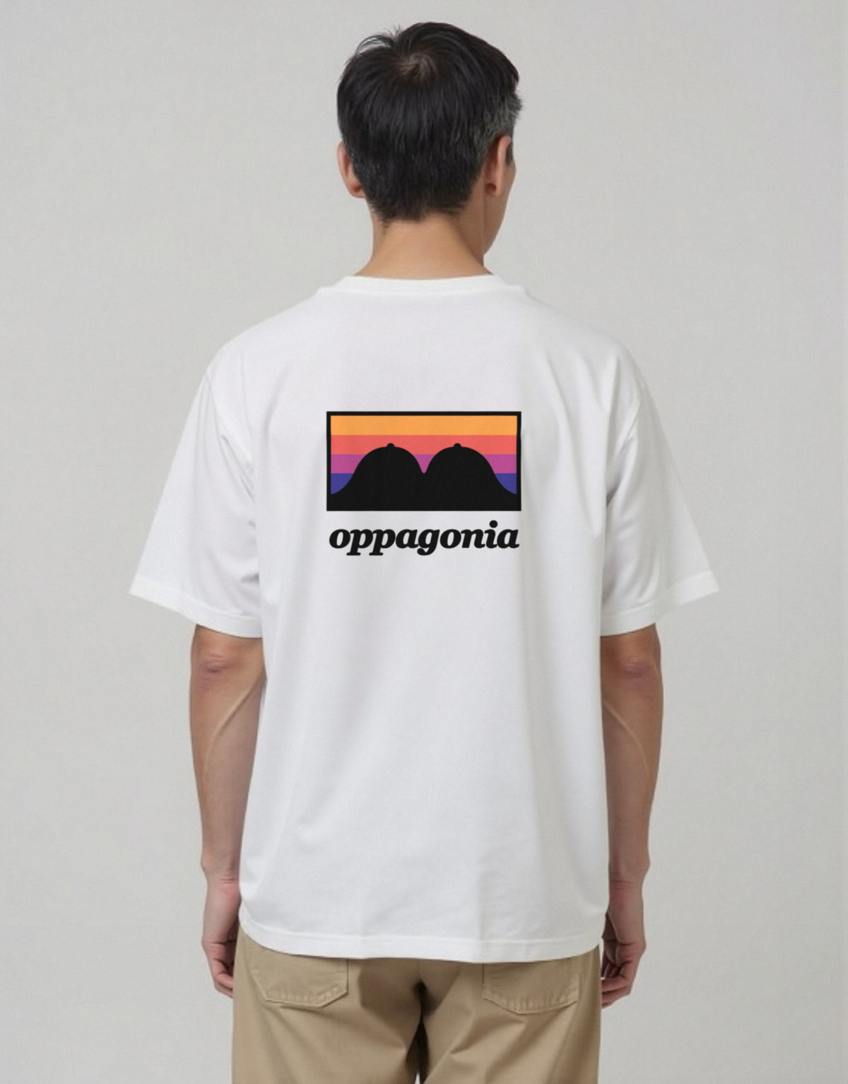 Oppagonia ホワイト 着用 バック